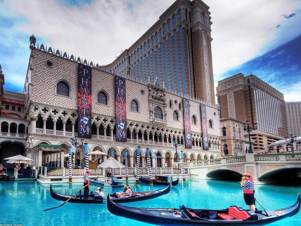 ពិភពនៃBaccarat